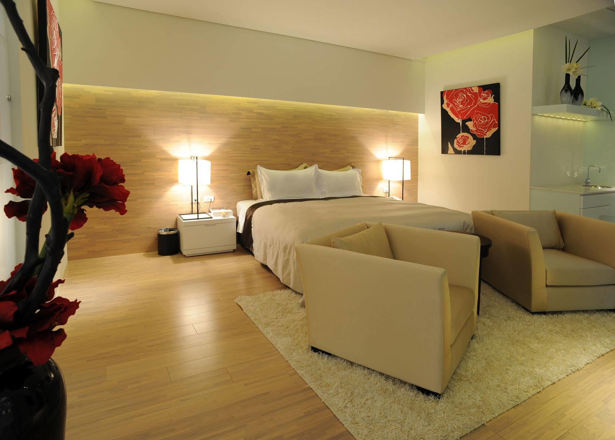 Motel Stars Taichung Exterior foto