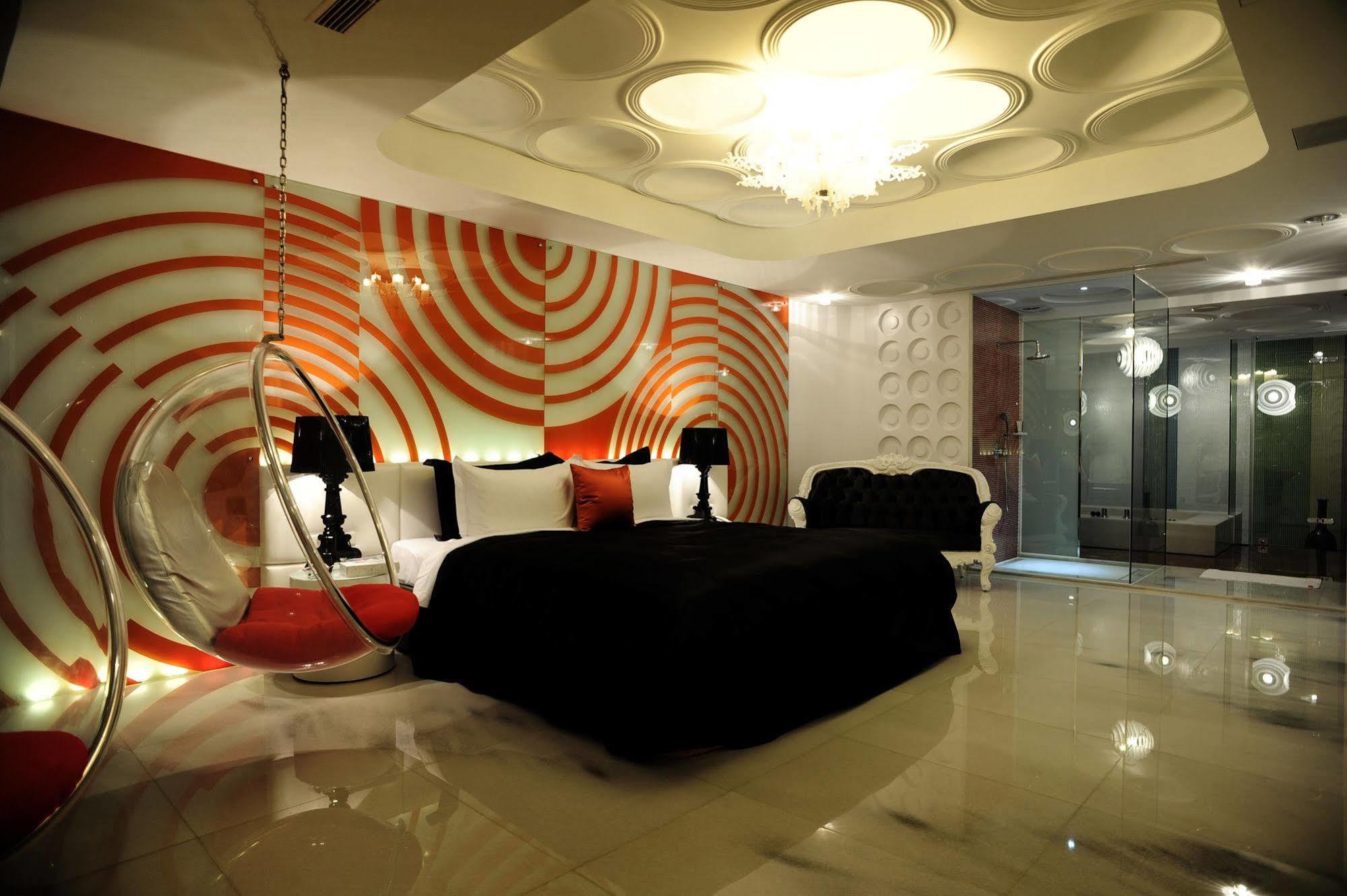 Motel Stars Taichung Exterior foto